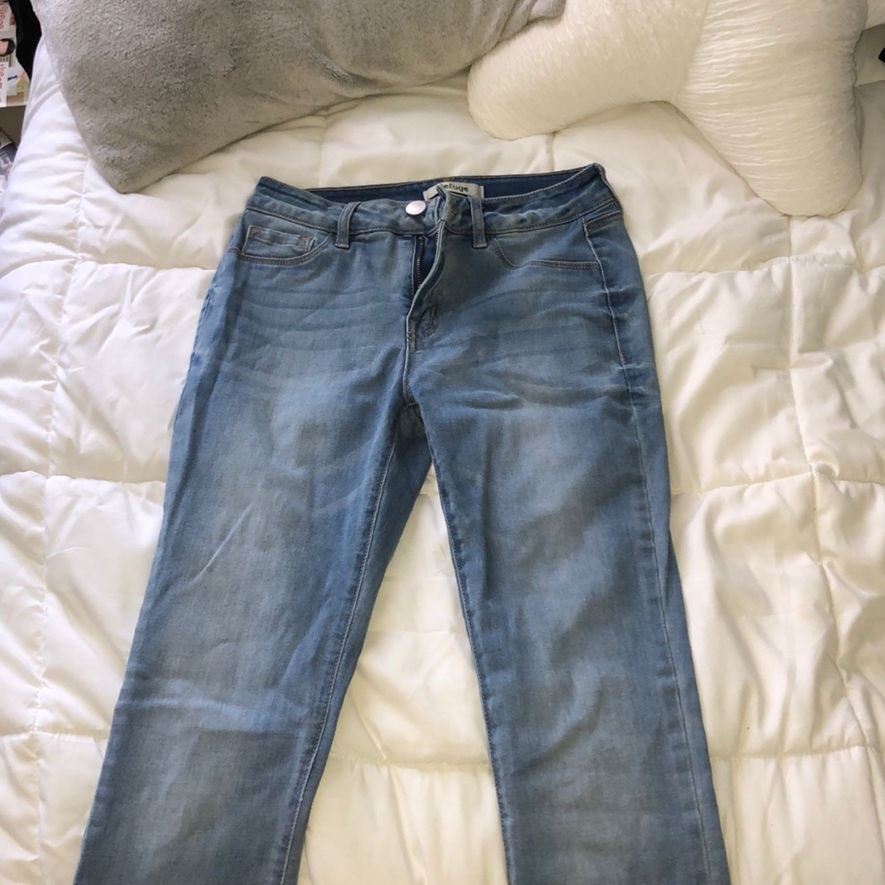 Refuge light wash jeans